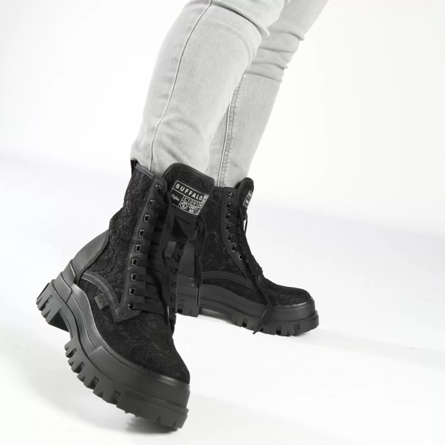 Outlet Aspha Lace Up Hi Women Ankle Boots