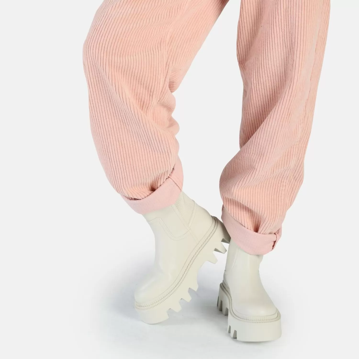 New Flora Chelsea Hi Boot Vegan Women Ankle Boots